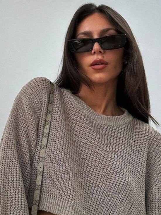 Gucci GG0516S 018 Sunglasses Black Rectangle Frame, Grey Lenses main image 4